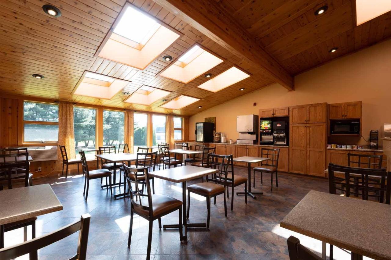 Shadowbrook Resort Tunkhannock Esterno foto